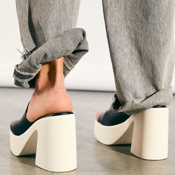 Free People Zoe Platform Sandals in Black - Picture 3 of 7